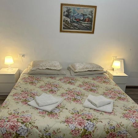 Casa Viorica Hotel Ancona Bagian luar foto