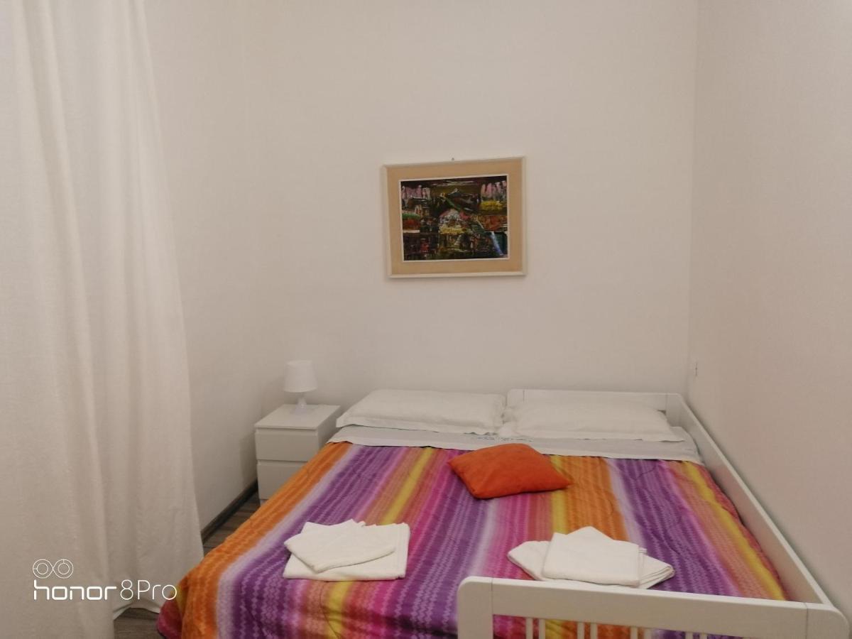 Casa Viorica Hotel Ancona Bagian luar foto